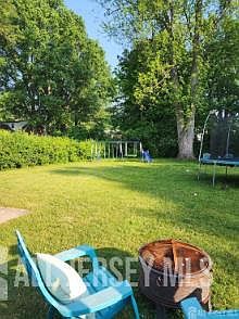 2nd image of 539 Locust Ave