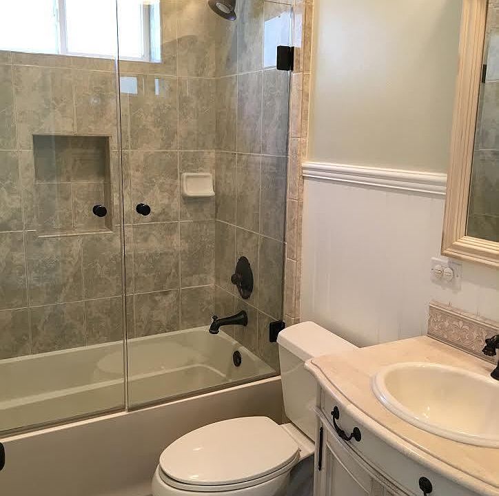1st image of 613 1/2 Poppy Ave