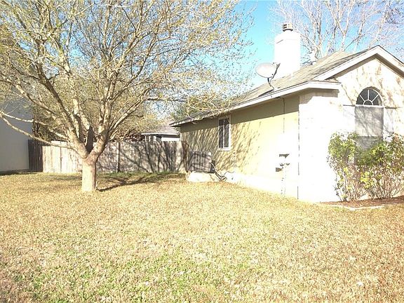 2nd image of 631 Faircrest Dr
