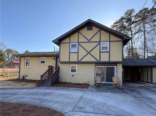 910 Timber Lake Dr, Cumming, GA 30041