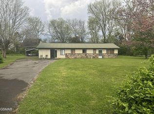 721 Circle Dr NE, Pigeon Forge, TN 37863