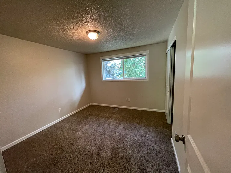 1622 N Willow Rd — Photo 28