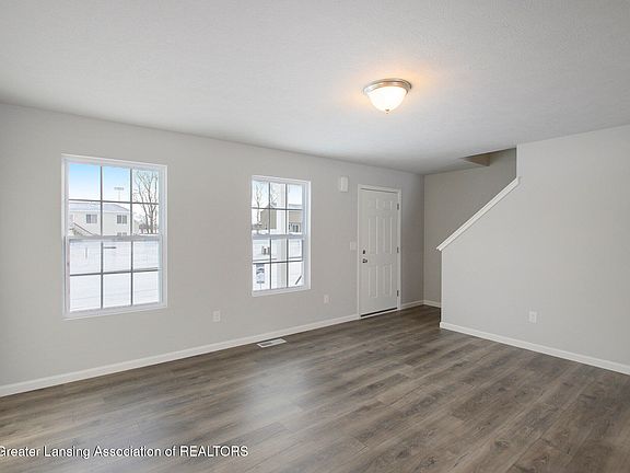 4th image of 608 Muirfield Dr #25