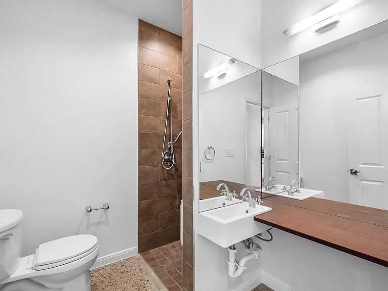 512 W Saint Johns Ave #B — Photo 10