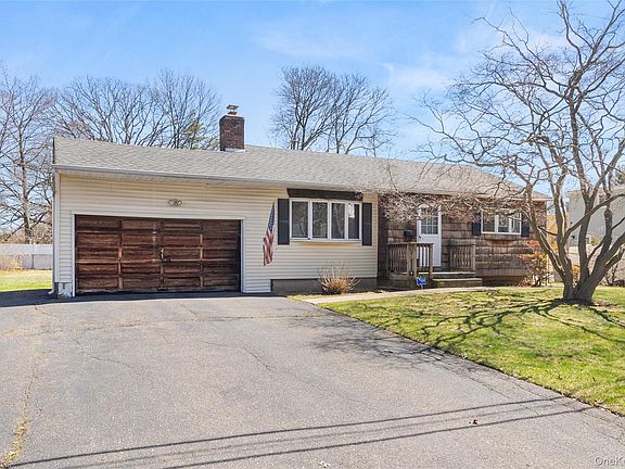 2nd image of 1643 Pine Acres Boulevard