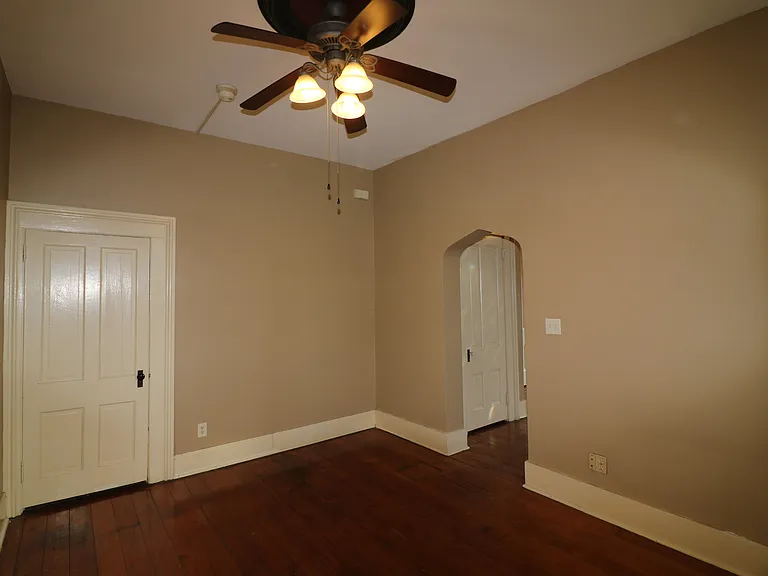 1316 E 10th St #1 — Photo 18