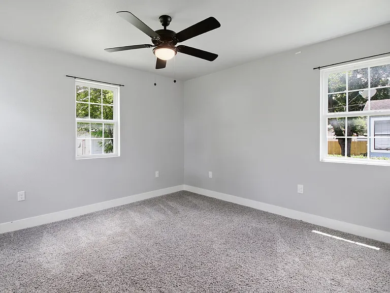 204 Aero Ave — Photo 20