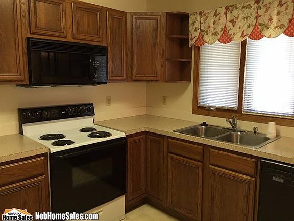 3rd image of 7811 Stonewall Ct