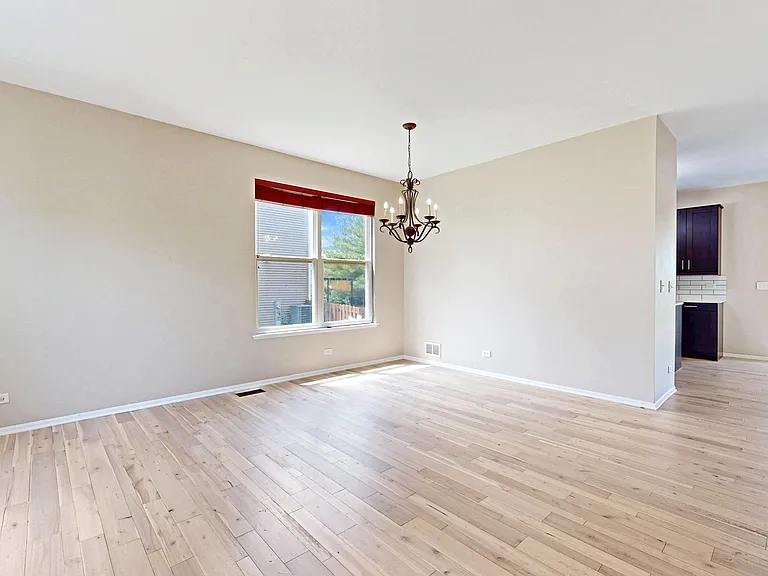 2437 Sir Barton Ln — Photo 4