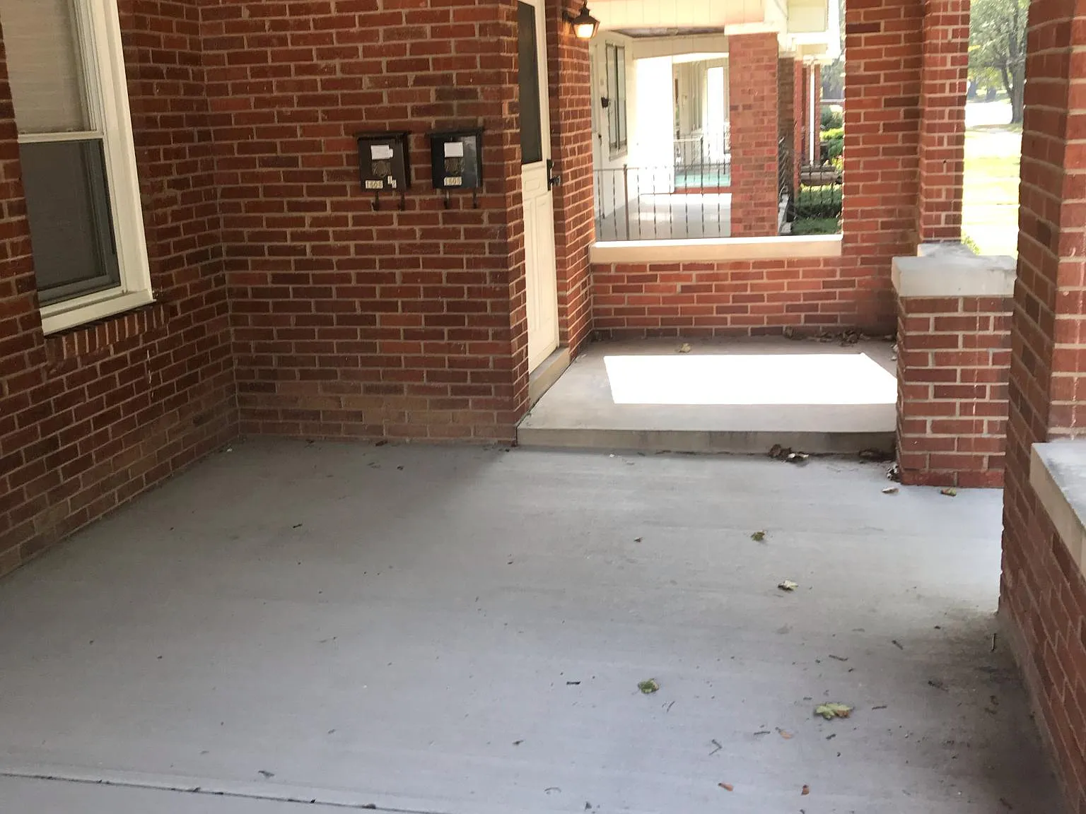 2 bed, 1100 sqft, $1,300 — Photo 2