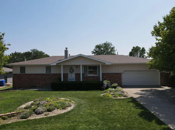 326 W 33rd St, Hays, KS 67601