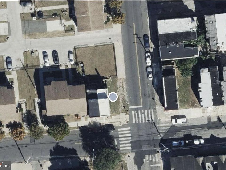 2nd image of 4601 Parrish St