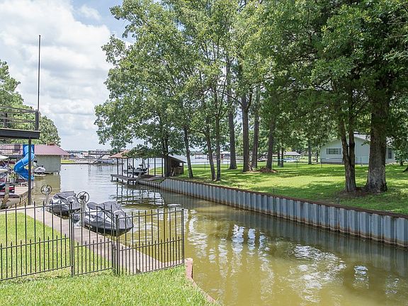 5th image of 11 Bayside Dr