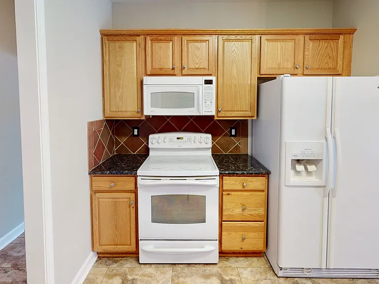 8321 Suttonview Dr — Photo 9
