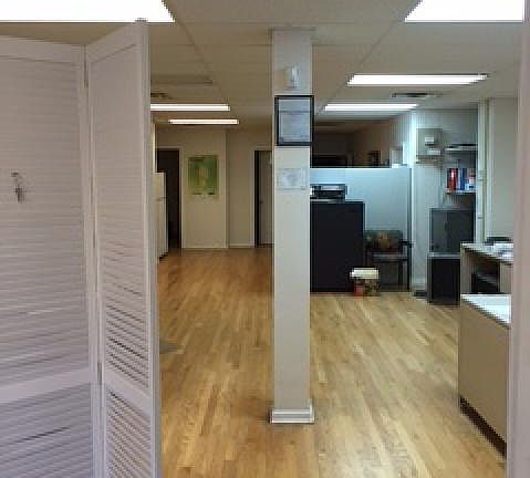 3rd image of 1367 W Chicago Ave Floor 1