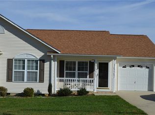 131 River Walk Rd UNIT 4B, Mount Airy, NC 27030