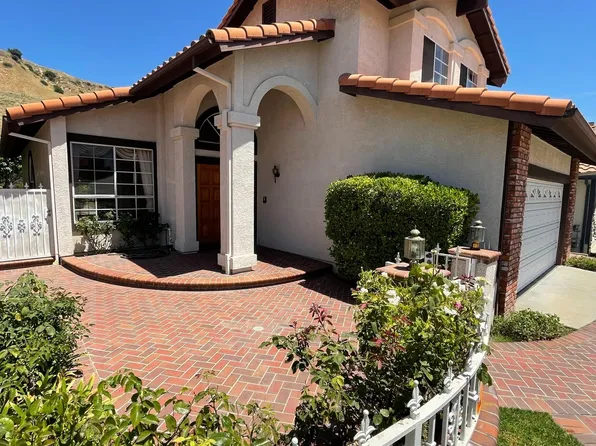 19401 Kilfinan St, Porter Ranch, CA 91326