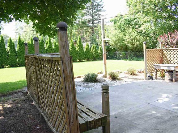 3rd image of 1711 N Lexington Dr