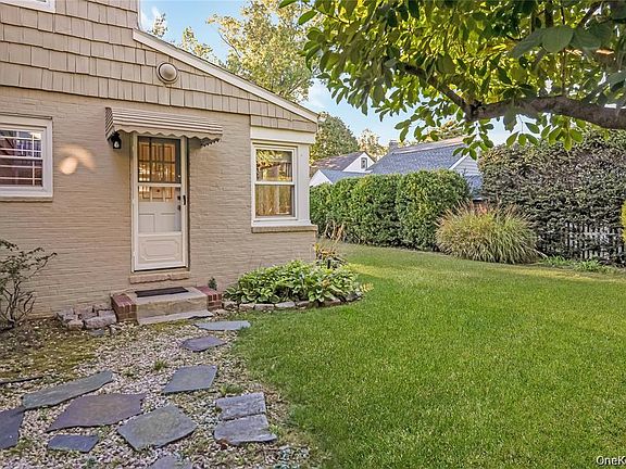 4th image of 15 Combes Avenue