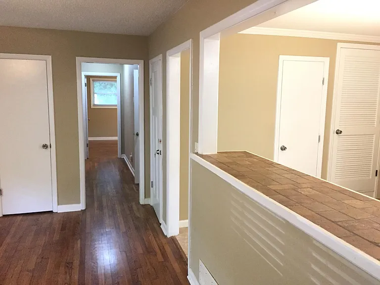 1443 Janmar Dr #MAIN UPSTAIRS — Photo 15