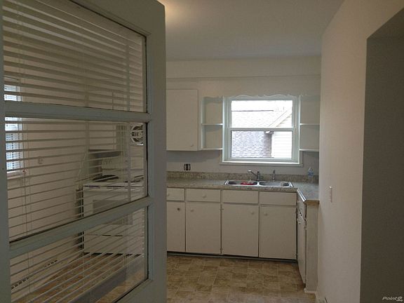 Enter from Side Porch to Kitchen