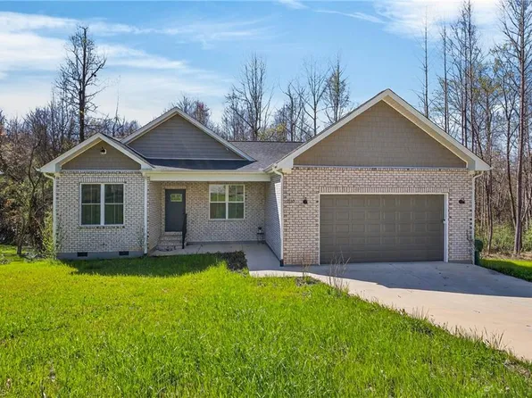 2113 Lancey Dr, Thomasville, NC 27360