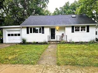 125 Tenny Ave, Waukesha, WI 53186