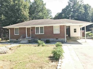 819 Pine Valley Dr, Forest Park, GA 30297
