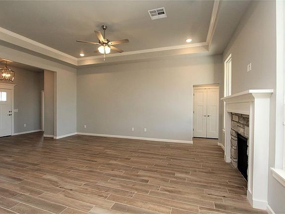 5th image of 2821 Redwood Ct