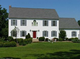 465 Goose Ln, Guilford, CT 06437