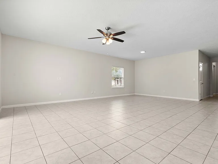 5556 Kellar Cir — Photo 42