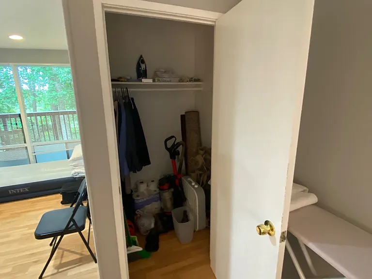 180 Talbott St — Photo 9