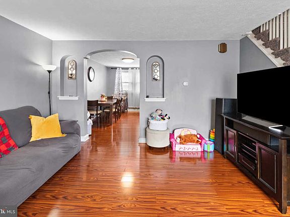 5th image of 7210 Montague St