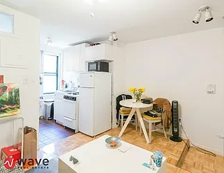 Rented by Wave Real Estate Group