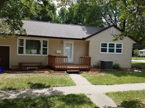 405 Ronalds St, Iowa City, IA 52245