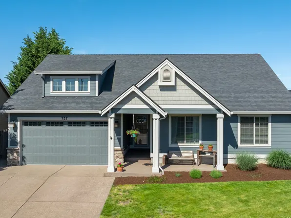 727 N 6th St, Carlton, OR 97111