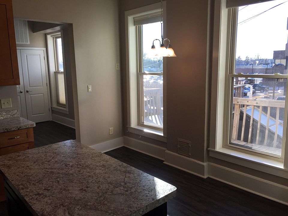 Kitchen Dining Area