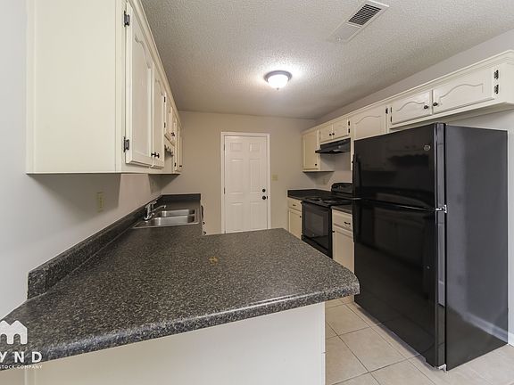 4th image of 3054 Caitlynn Cir S