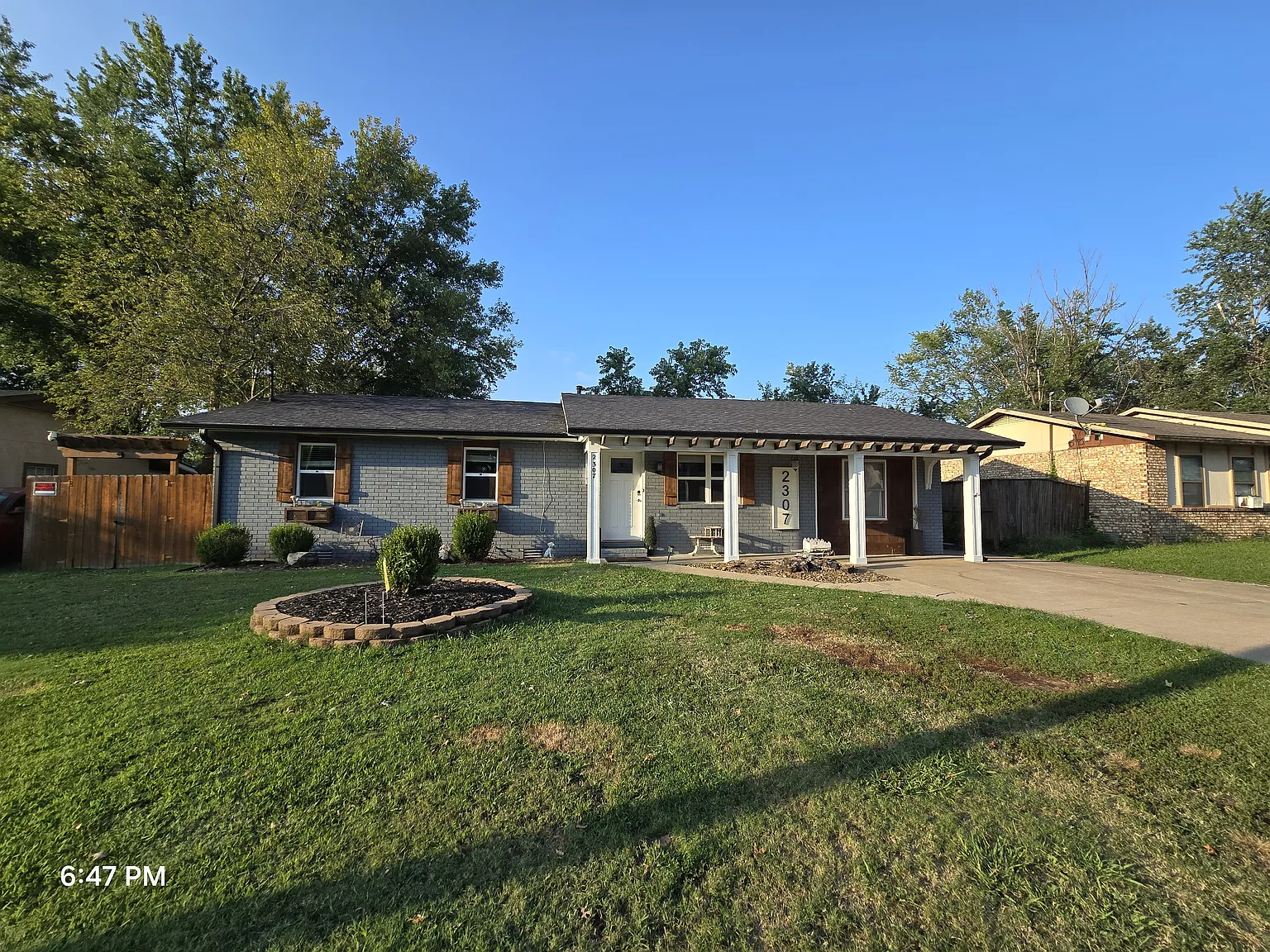 4 bed, 2000 sqft, $2,500 — Photo 2