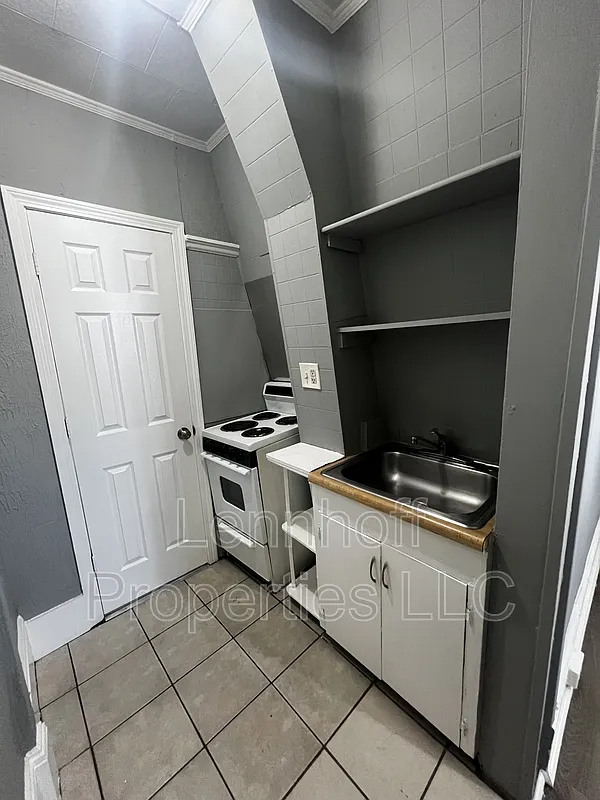 Studio, 1.0 bath, $1,500 — Photo 4