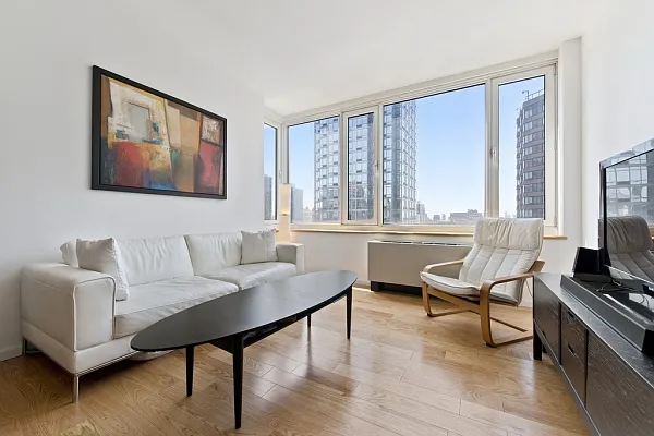 Sold by MNS | media 6