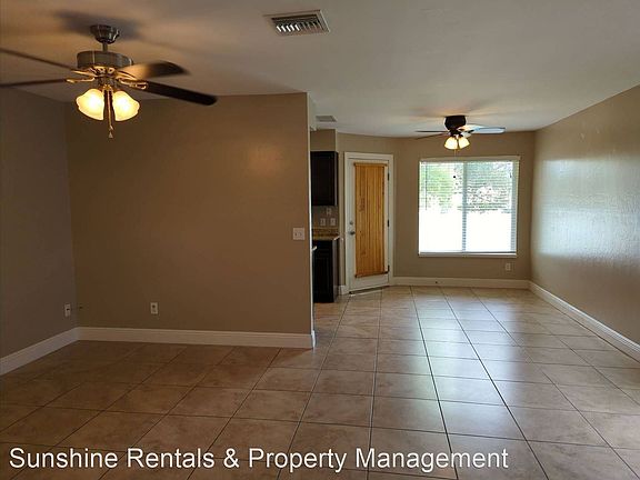 4th image of 1505 SW 48th Ter