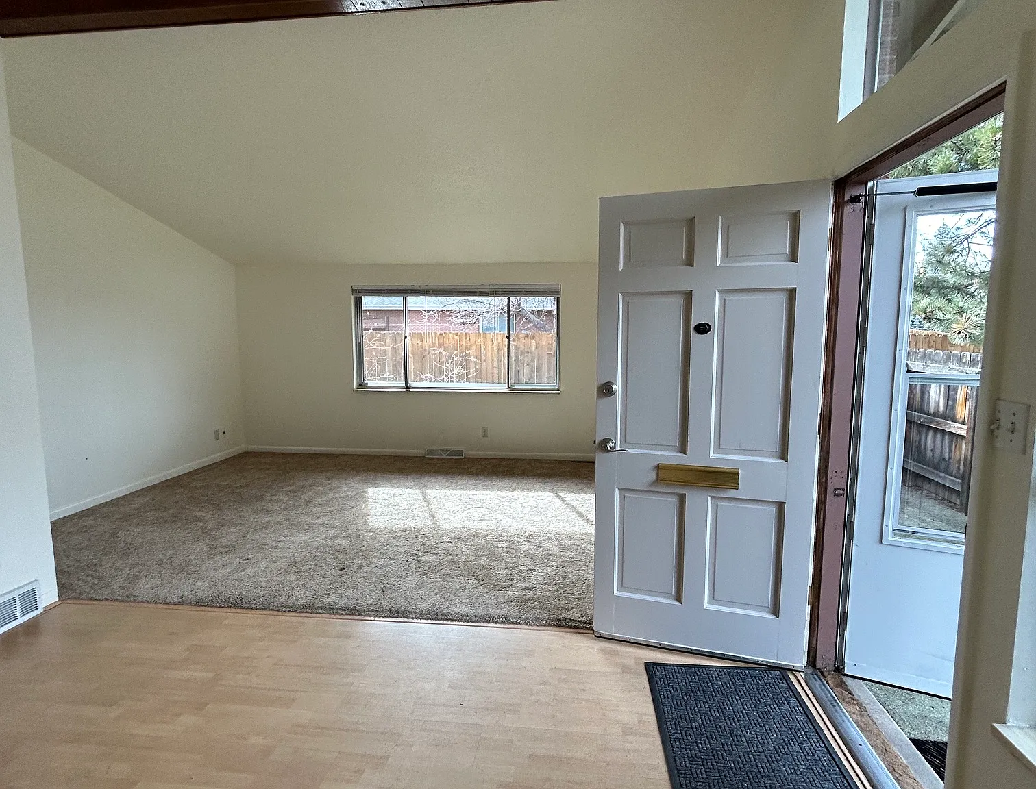 2 bed, 897 sqft, $1,775 — Photo 4