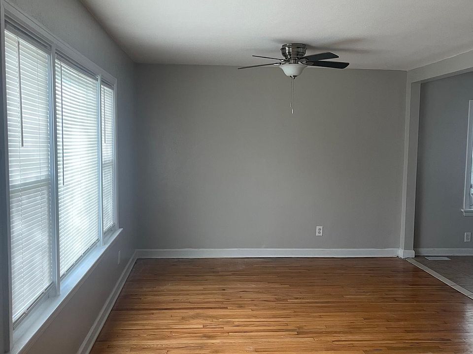 2nd image of 156 Graham Rd #156