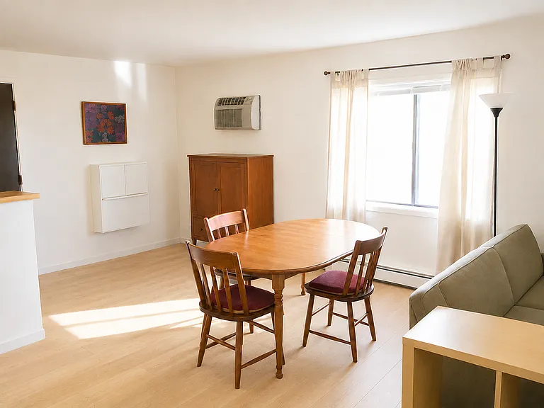 22 N Franklin St — Photo 7