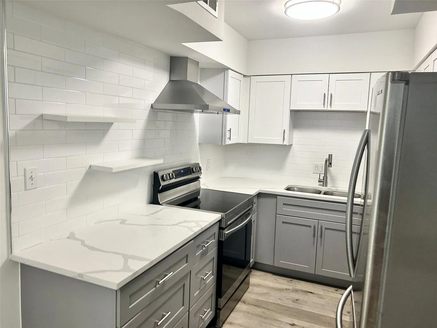 2601 Bellefontaine St — Photo 3