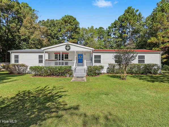 290 Crooked Creek Drive, Burgaw, NC 28425