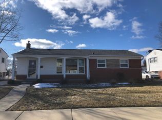 29635 Lamar Ln, Livonia, MI 48152