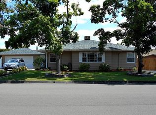 1667 NW Lynwood St, Roseburg, OR 97471