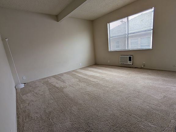 2nd image of 1106 Walnut St #1